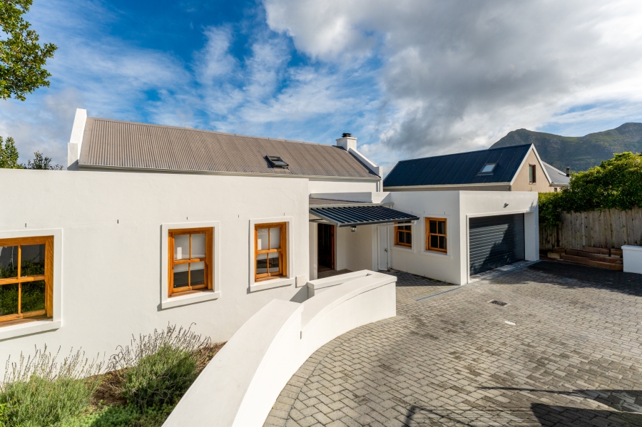 3 Bedroom Property for Sale in Noordhaven Western Cape